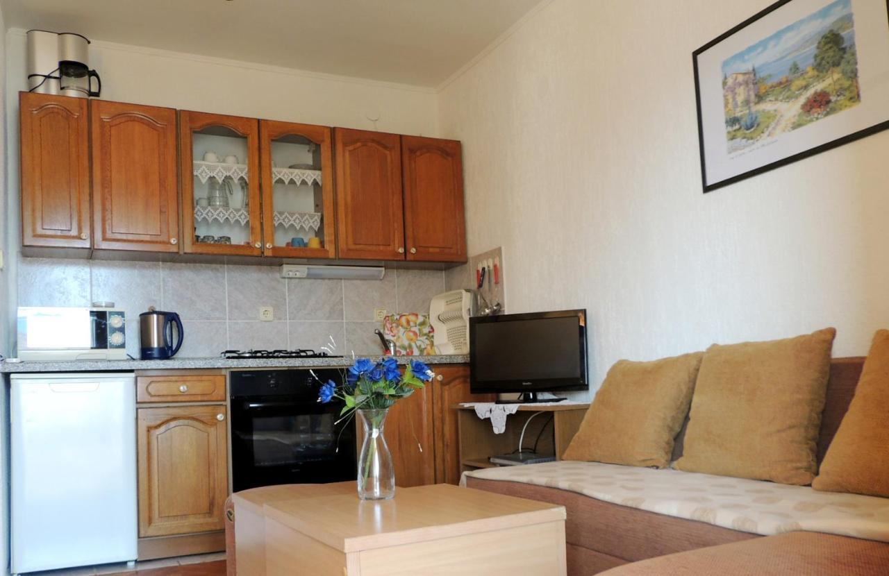 Apartman Husic Pag Town Exteriör bild