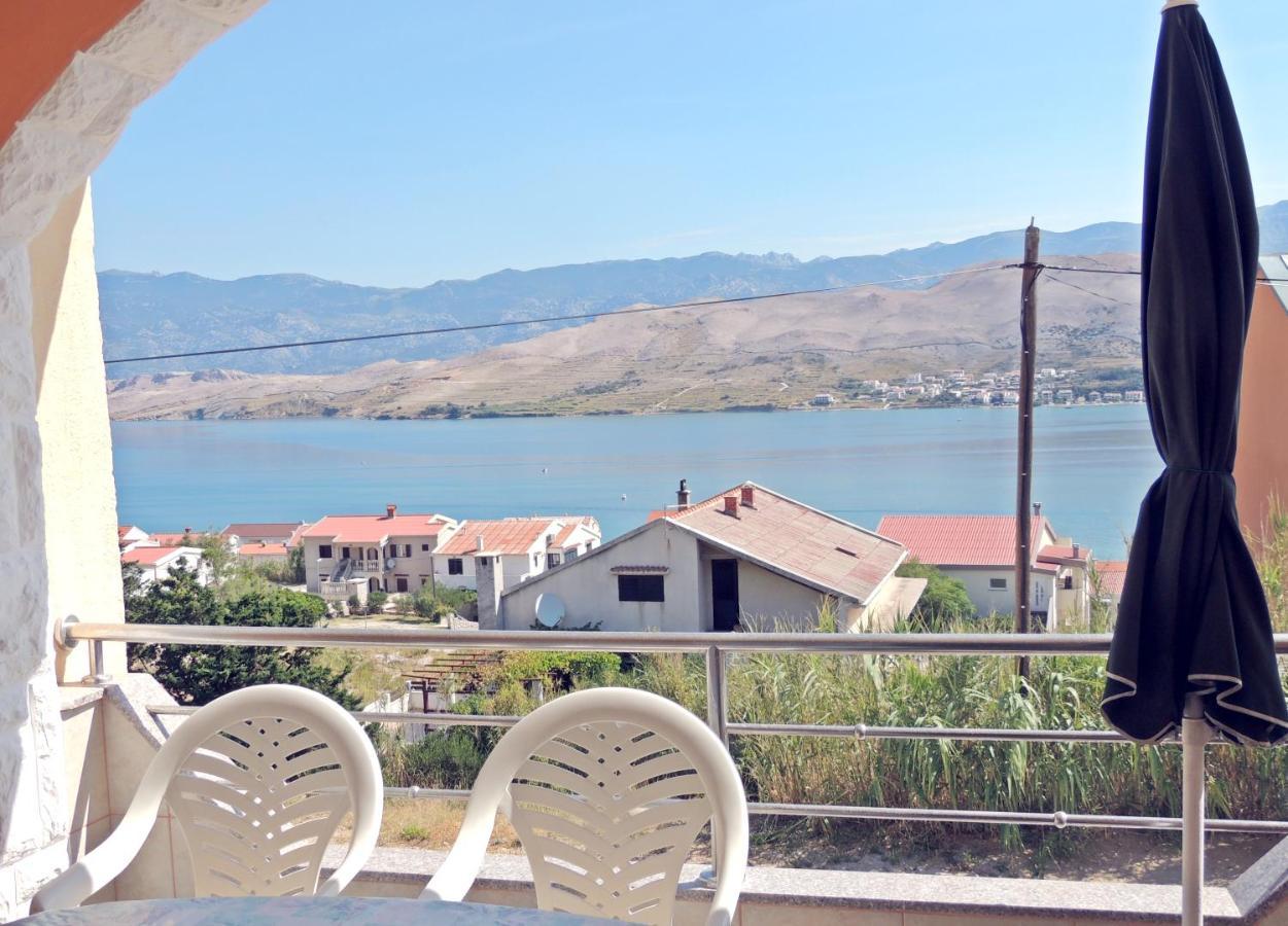 Apartman Husic Pag Town Exteriör bild