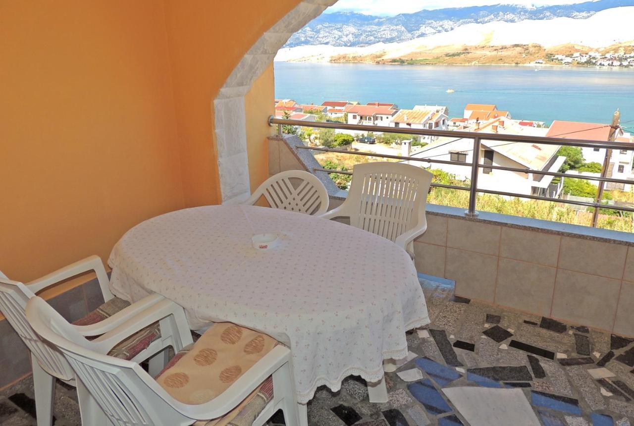 Apartman Husic Pag Town Exteriör bild