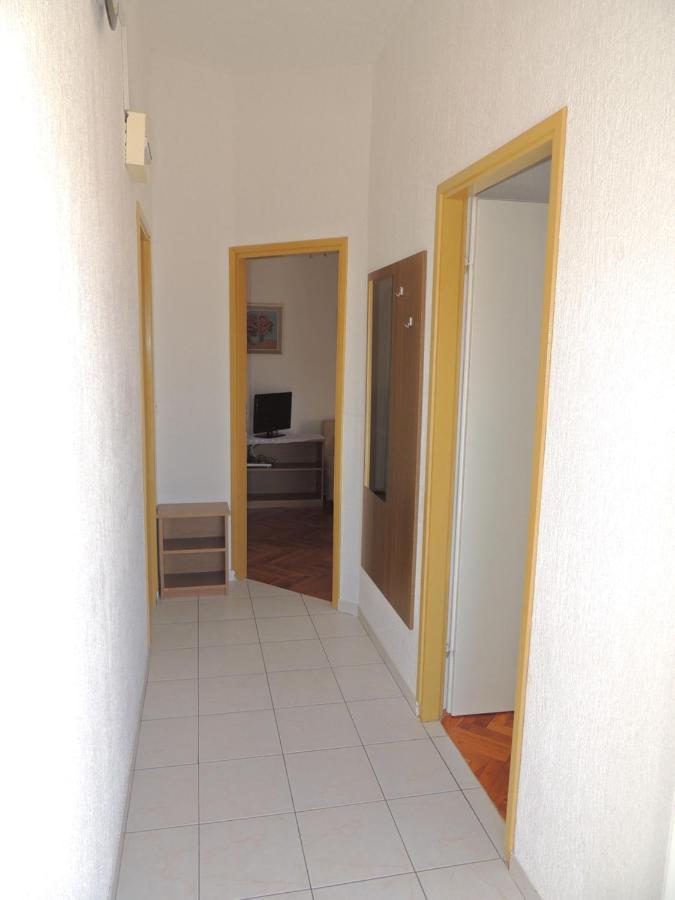 Apartman Husic Pag Town Exteriör bild