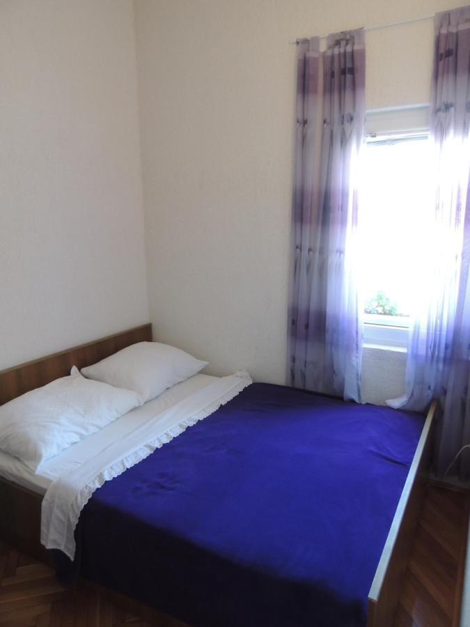 Apartman Husic Pag Town Exteriör bild