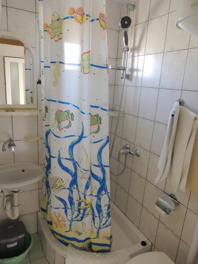 Apartman Husic Pag Town Exteriör bild