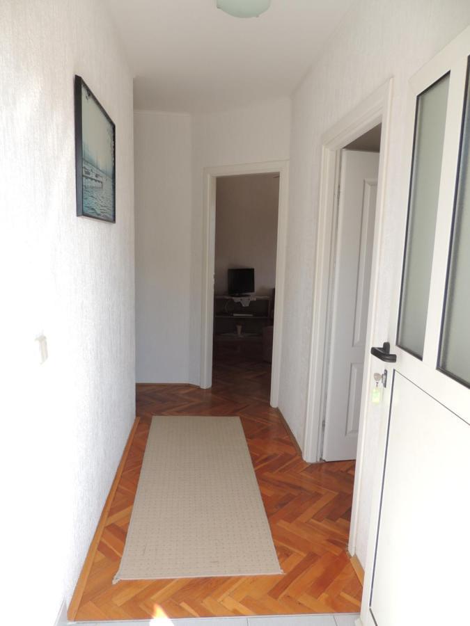 Apartman Husic Pag Town Exteriör bild